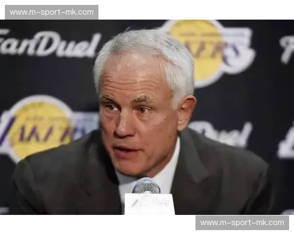 湖人是否该在交易截止日前采取行动 管理层的选择备受关注